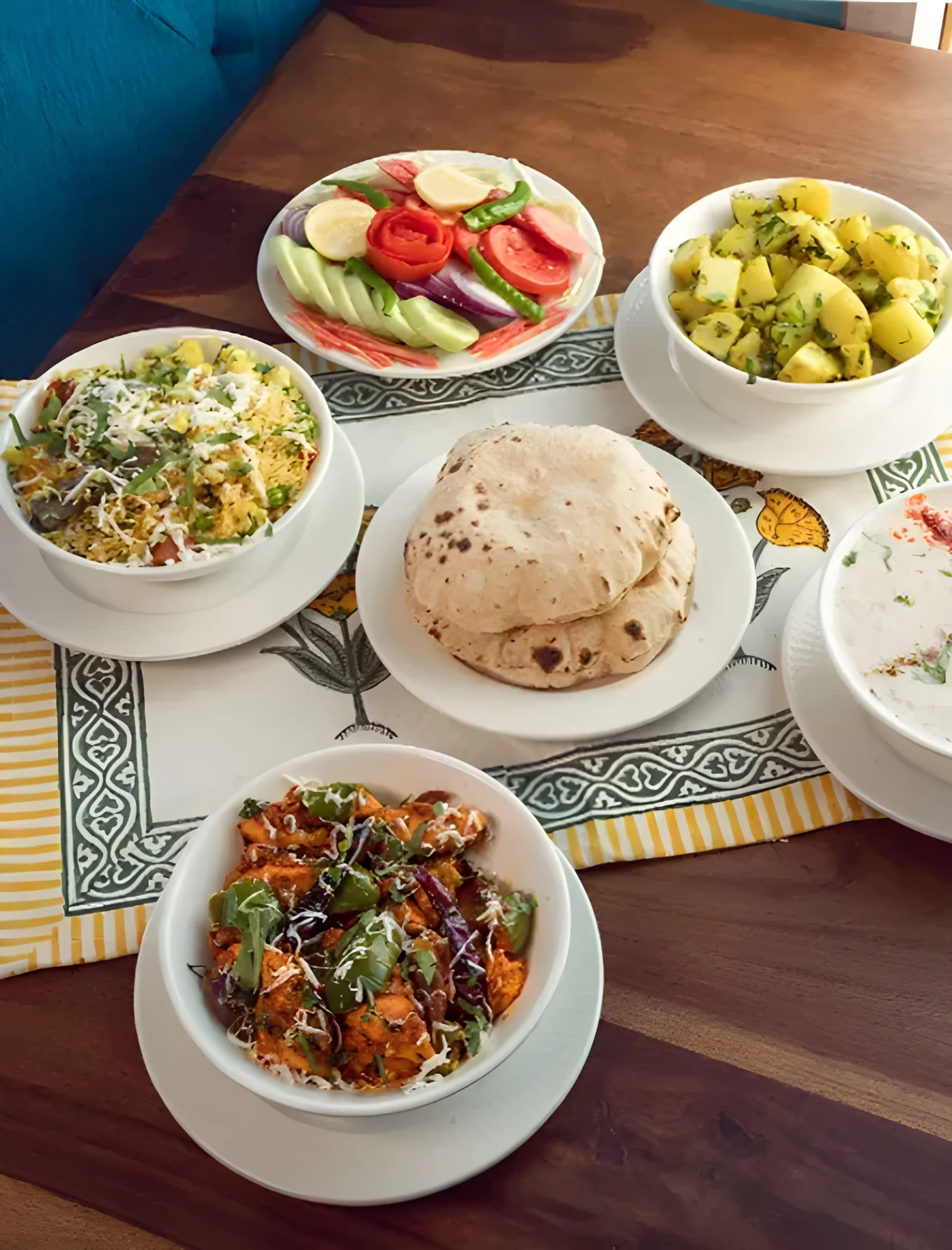 Dining at Ratan Villas Sariska