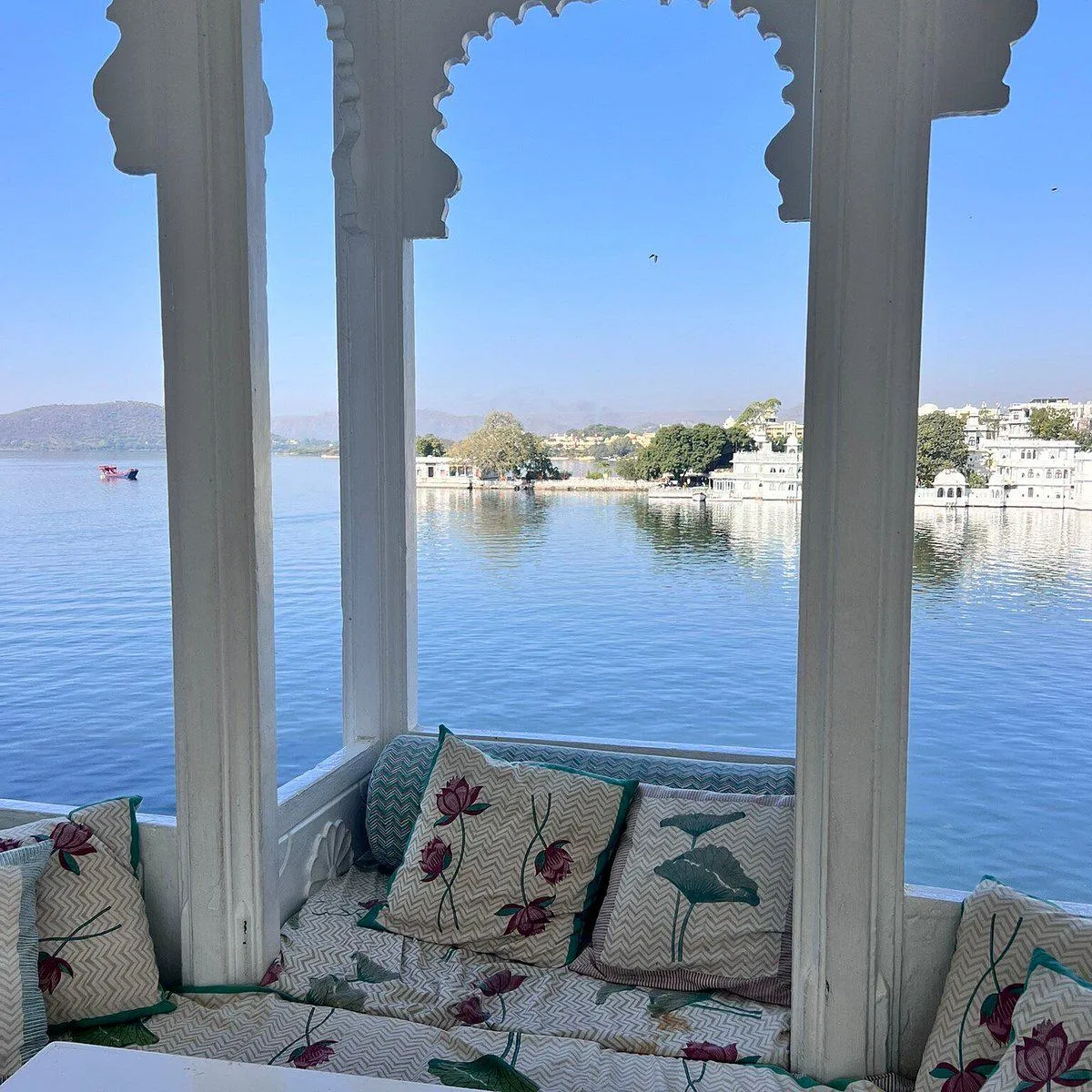 Jagat Niwas Palace Prices