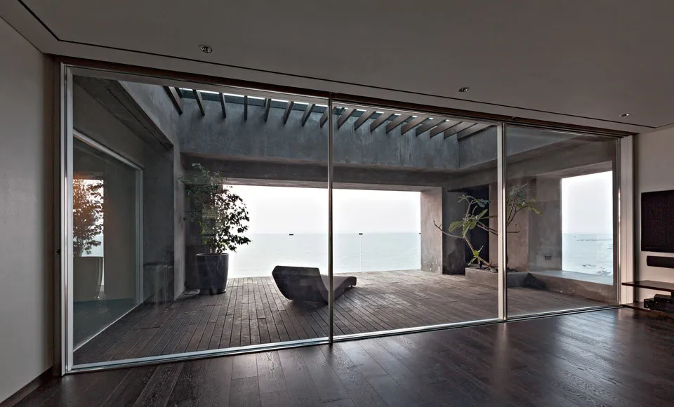 John Abraham House Interior