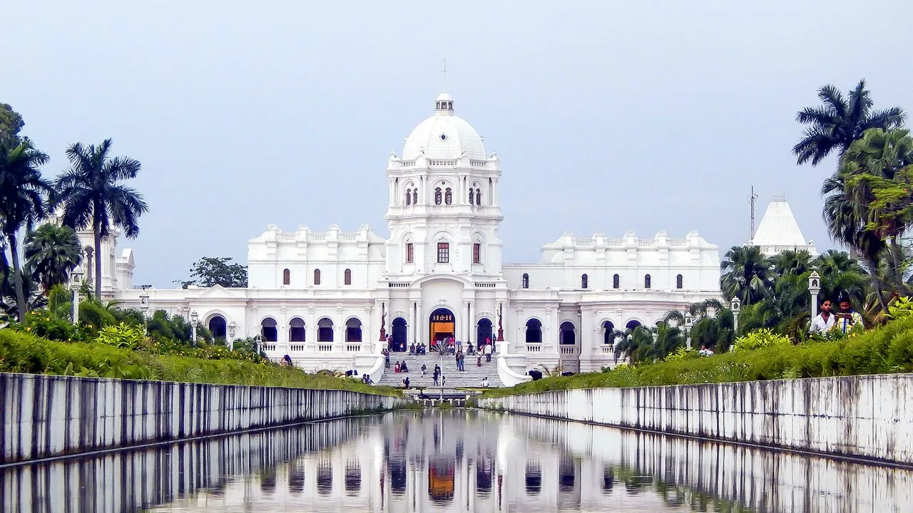 Ujjayanta Palace History